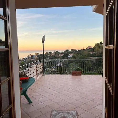 בית נופש Villa Sanremo
